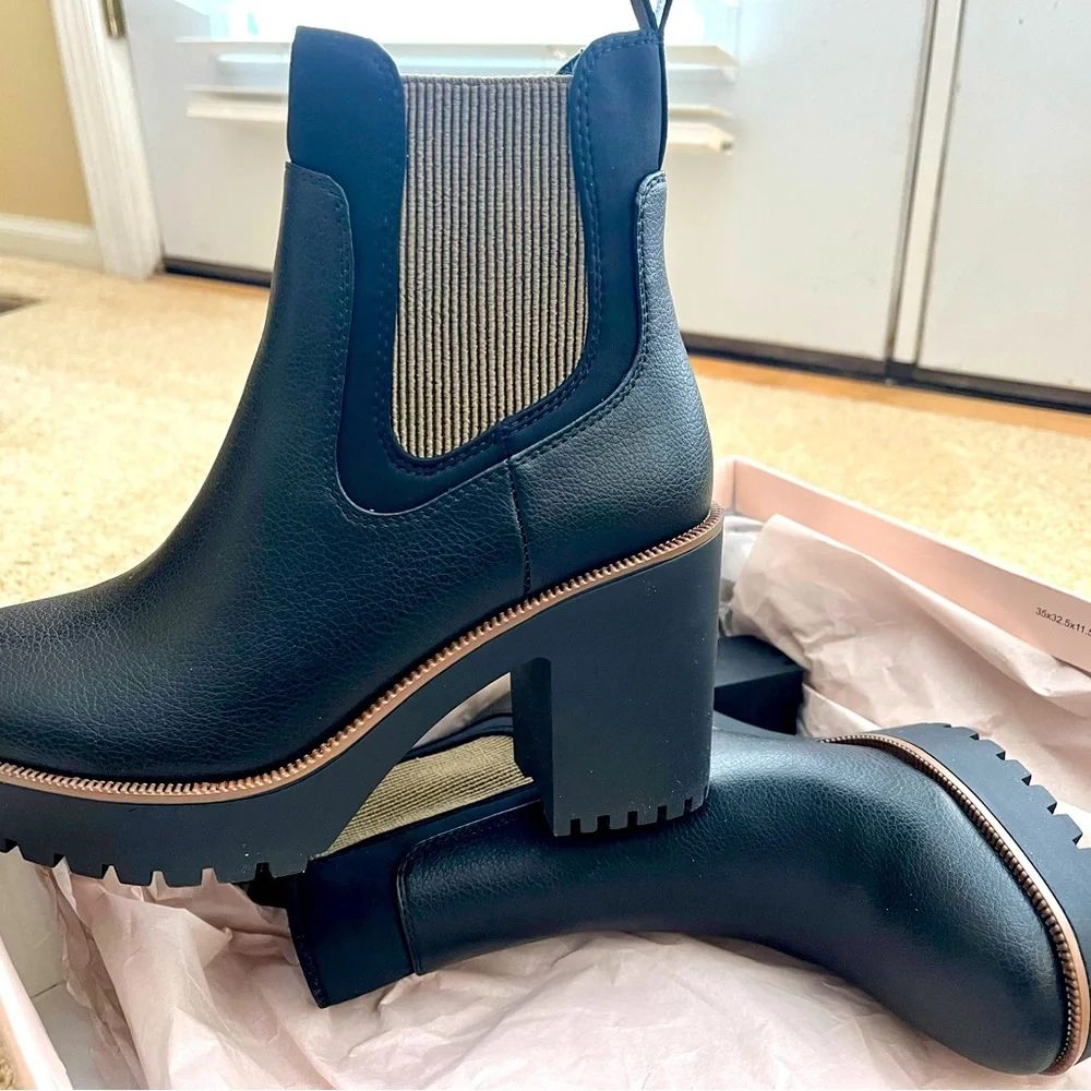 Chinese Laundry Good Day Black Platform Ankle Boot Size 6
